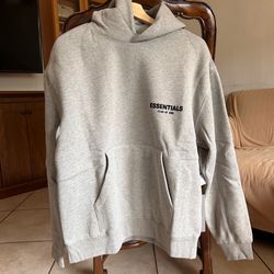 Fear of God Essentials pullover hoodie Size L