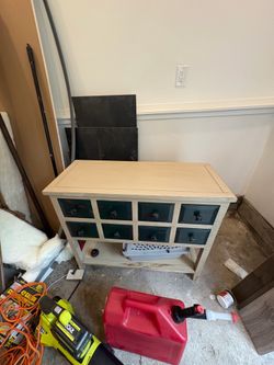 Green organizer table