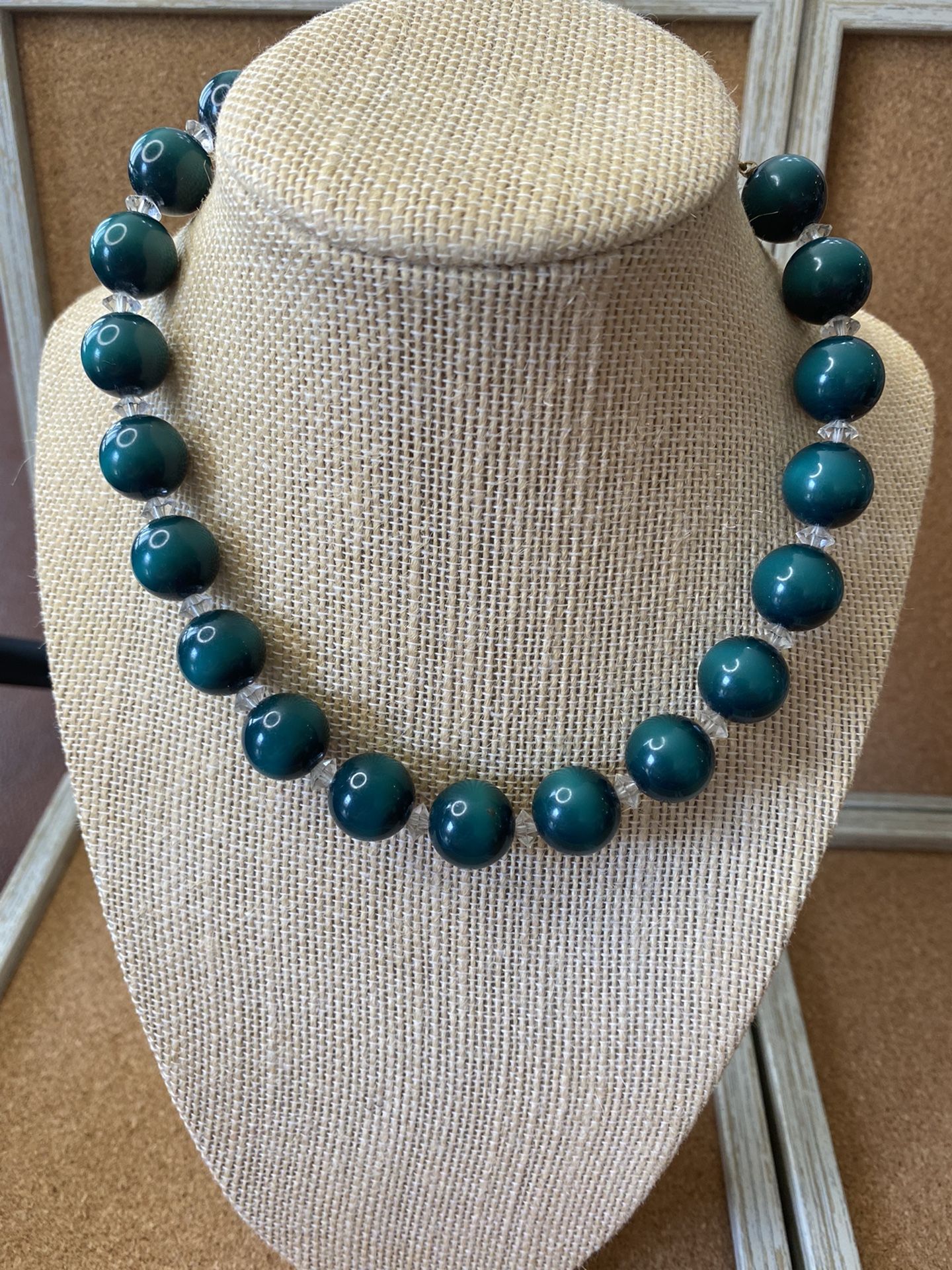 Retro Faux Malachite beaded choker retro vintage