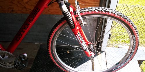 Adult Cannondale bike[red]