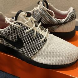 Nike Roshe One White Shoe 