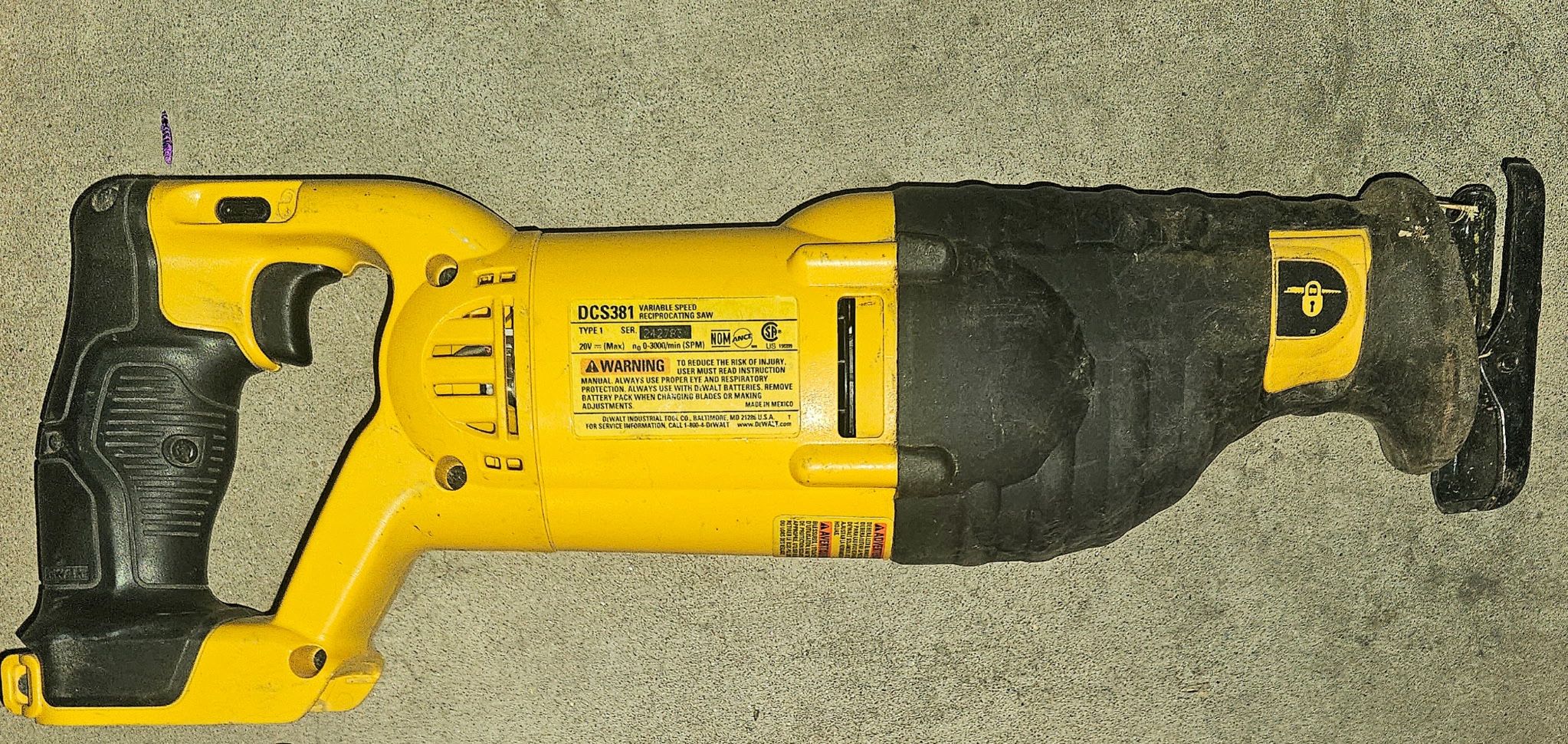 DeWalt DCS381 Reciprocating Saw