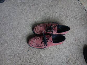 Creepers Underground Brand purple suade size nine