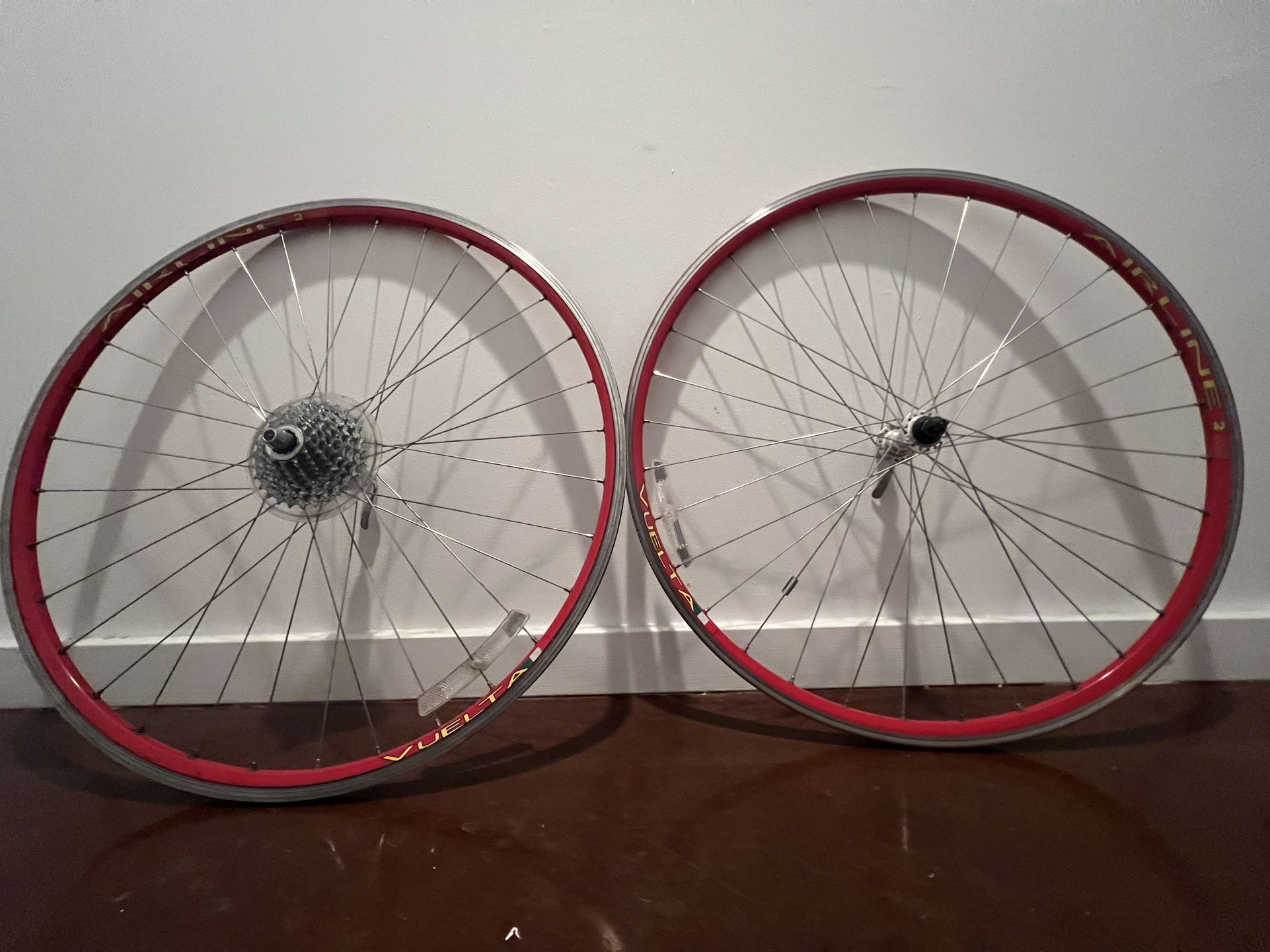 700c Vuelta Airline 2 Wheelset for Sale in Las Vegas, NV - OfferUp