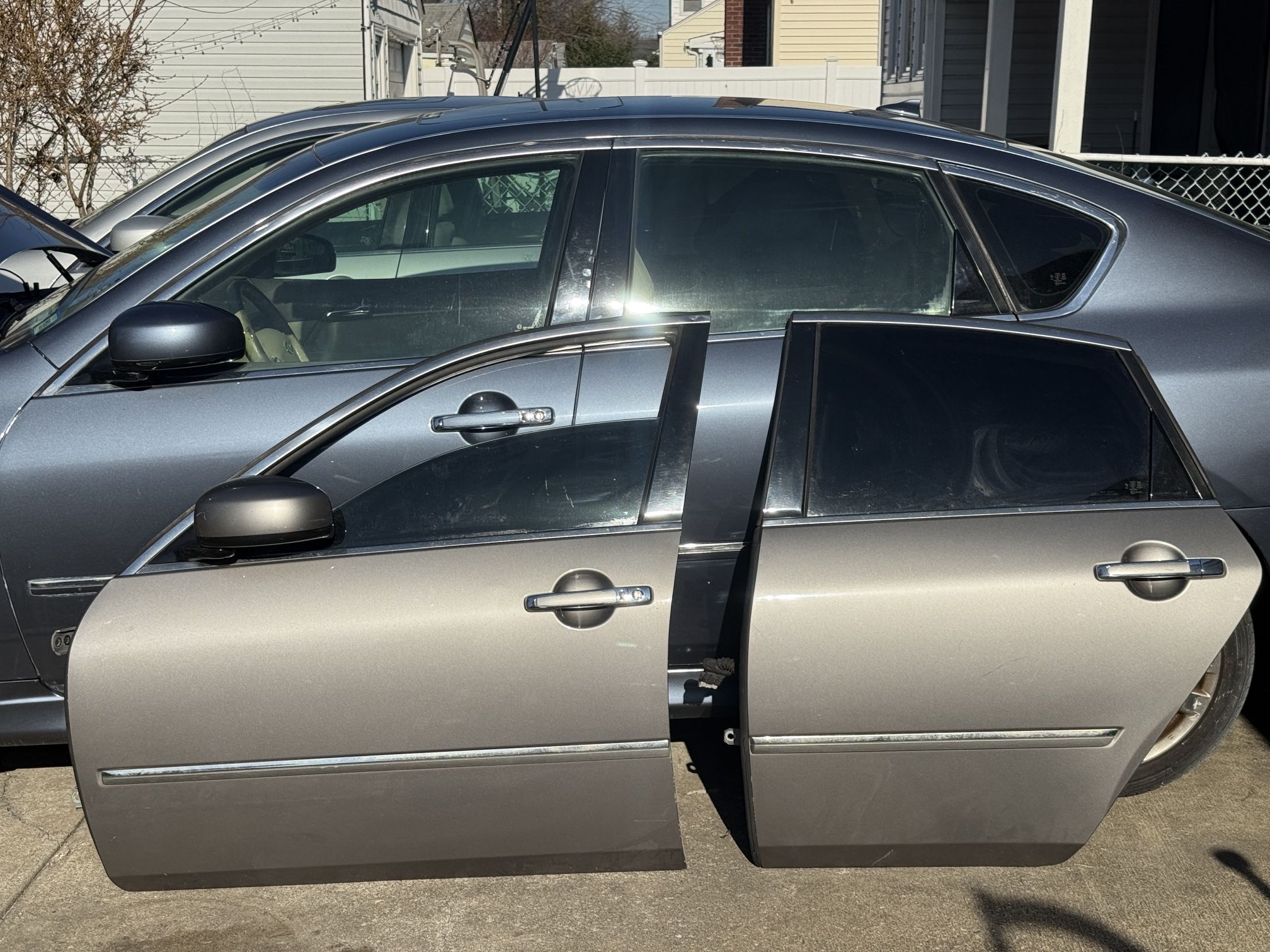 infiniti m35 doors