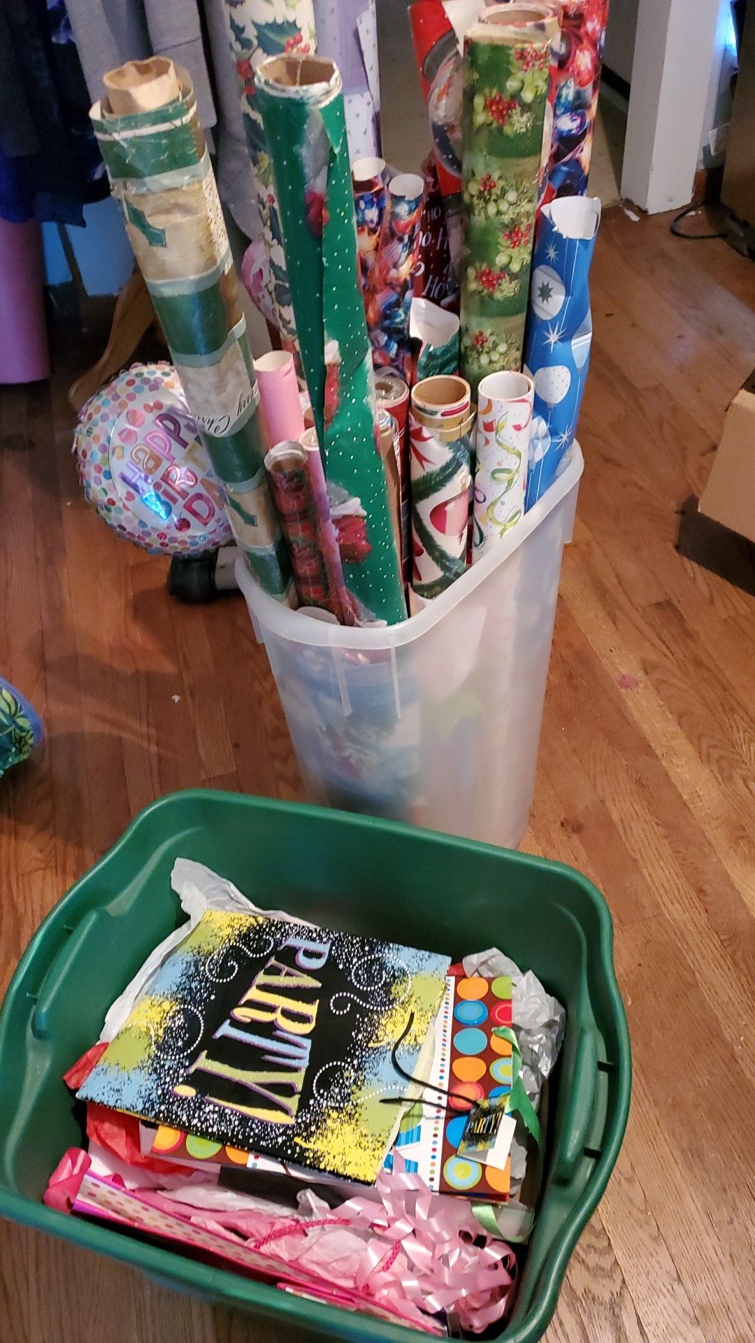 FREE wrapping paper, gift bags, gift boxes