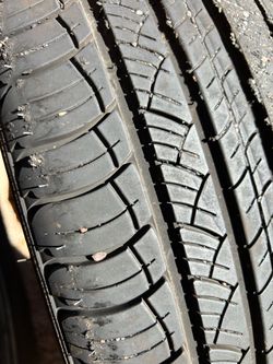 Michelin set of 4 Tires 235/65R18, Like New 95% Tread Life!