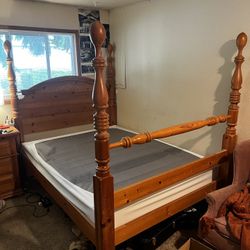 Bassett Solid Wood Queen Bed Frame
