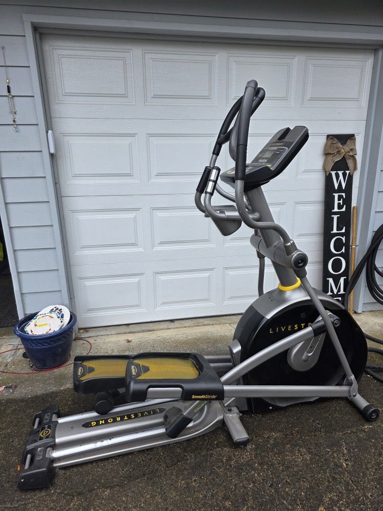 Elliptical Trainer LS