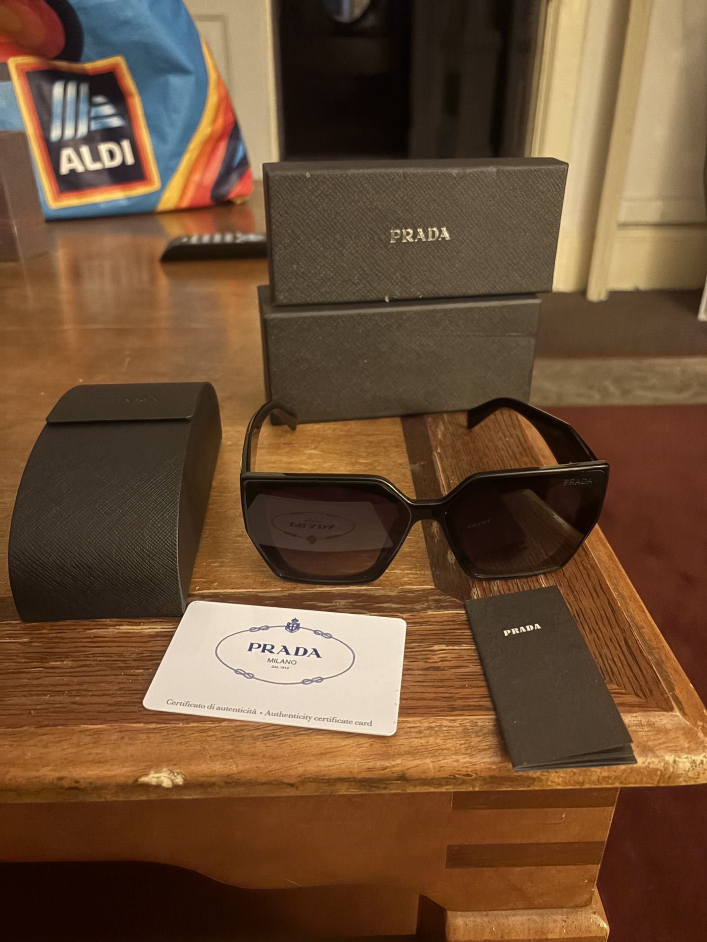 Luxury Women’s Sunglasses ( Prada )