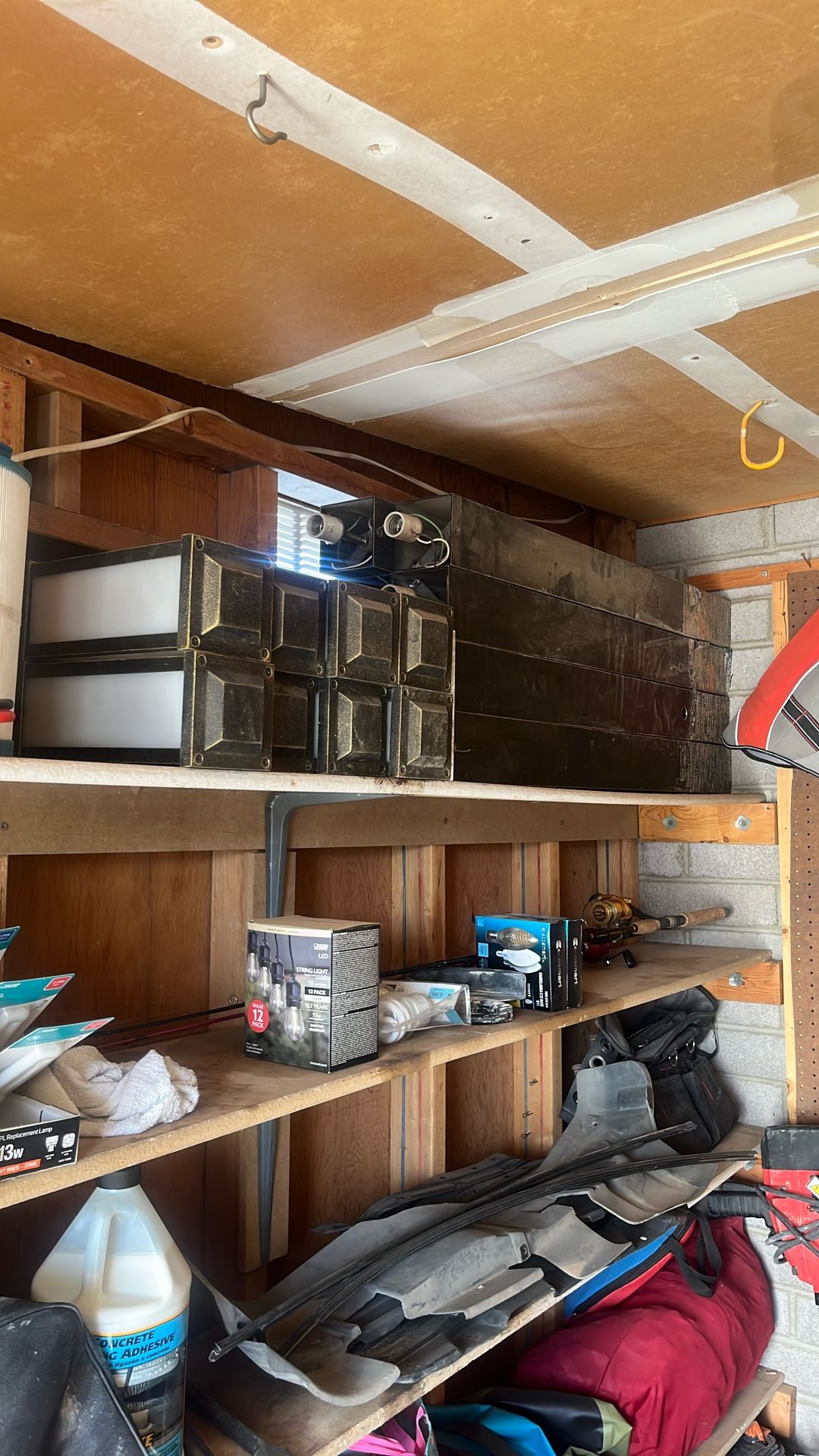 4’ Tall Metal Tower Lights (8 Of Them)