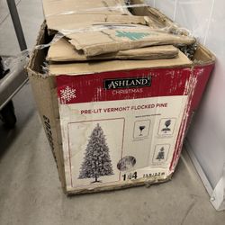 Flocked Christmas Tree  7.5 Foot 