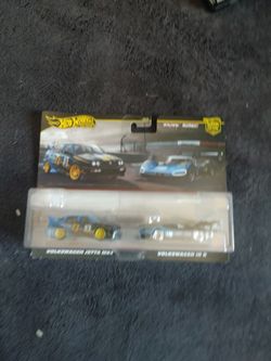 Hot wheels premium 2 car set
