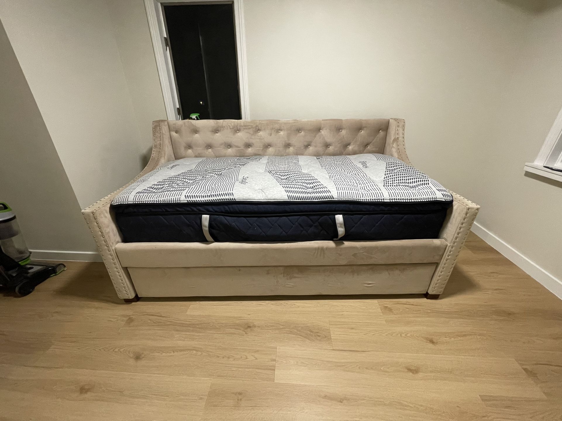 Bed Frame & Twin Matress