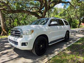 2014 Toyota Sequoia