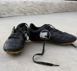Cleats youth size 3