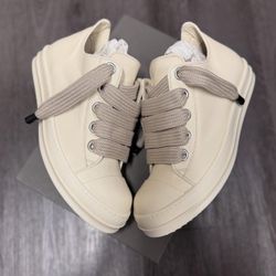 Cream Ricks Owen’s Jumbo Lace 