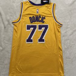 Small Luka Doncic Stitched Yellow Lakers Jersey #77