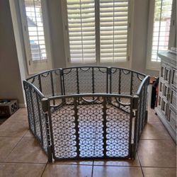 Large Playpen / Pet Fence