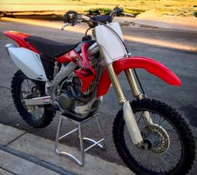 2007 Honda CRF450R – $2,700