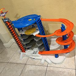 HOT WHEELS Toy Car Track… 3 Feet Tall… (TRACK ONLY)…In Good Working Condition…$65