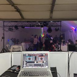 DJ