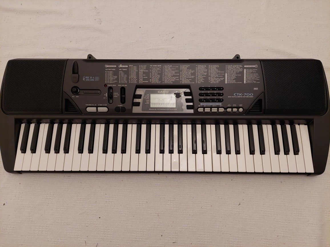 NEW Casio Keyboard CTK700