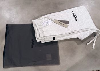 BRAND NEW essentials sweats light oat size extra small with bag and tag