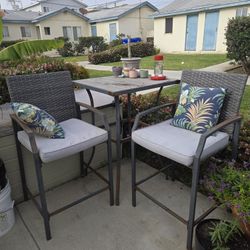 Table And Chairs High Top