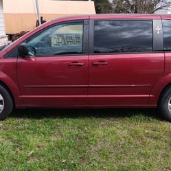 2015 Dodge Gran Caravan $3200