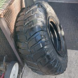 15 Mickey Tompson Baja Claw Tires 