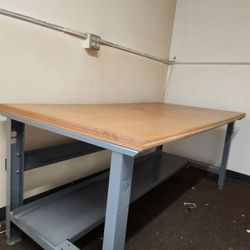 3 Work Tables Station 