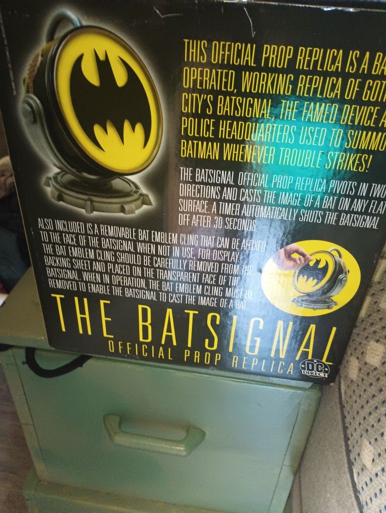 Batman Batsignal