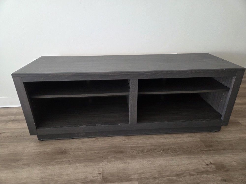 TV Stand With Shelves
