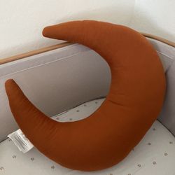 Snuggle Me Nursing Pillow-like New