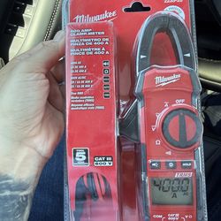 Milwaukee 400 amp clamp meter