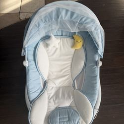 Electric baby swing