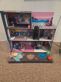 LOL Surprise OMG Real Wood Dollhouse