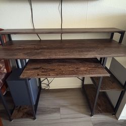 Computer desk