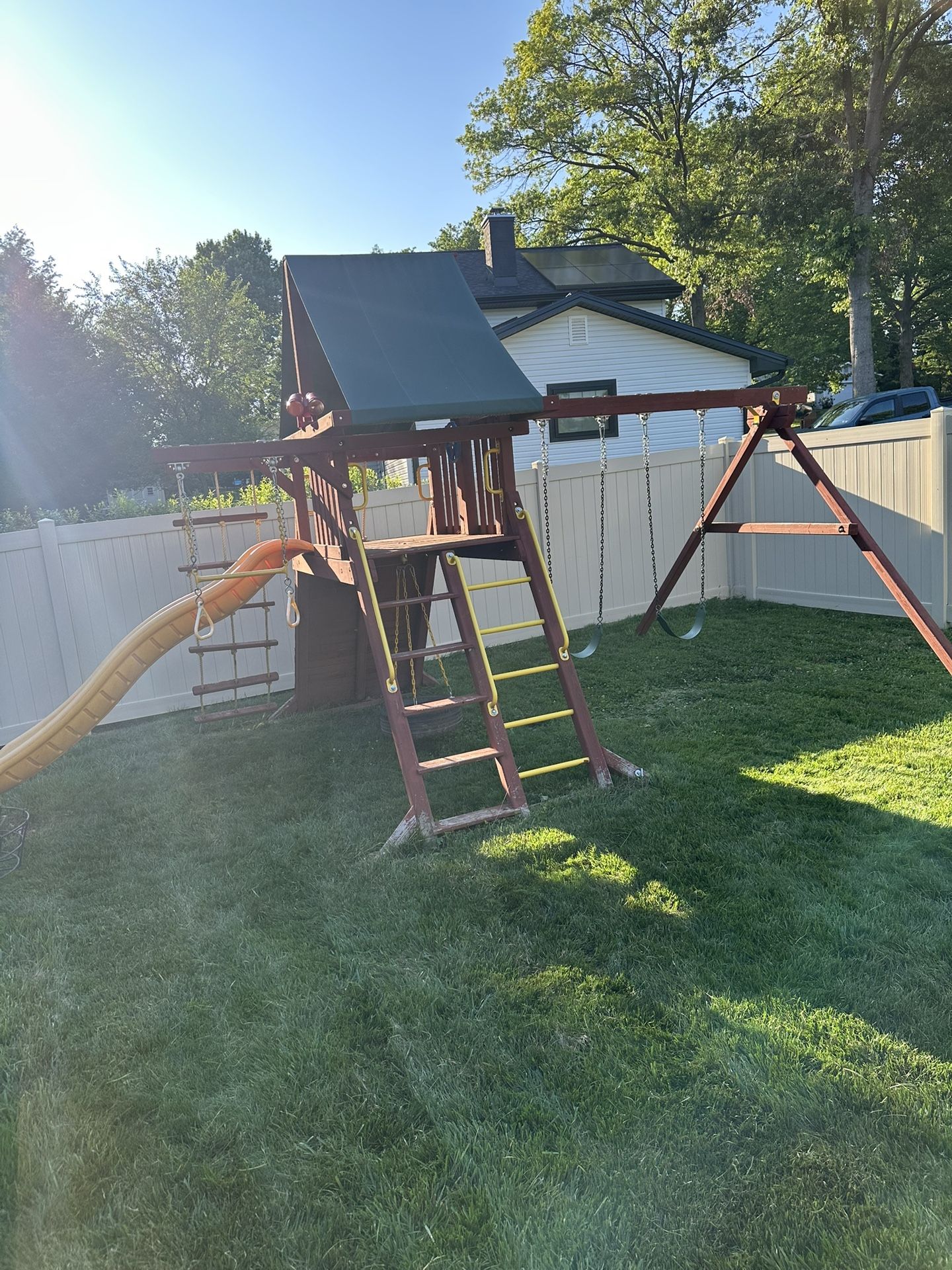 Free Swing Set 