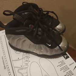 Preschool Nike Foams