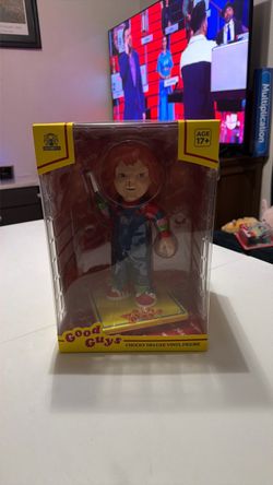 CHUCKY VINYL FIGURE BRAND NEW !