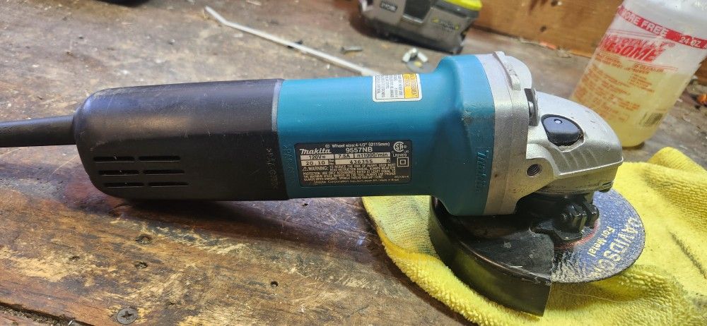 Makita grinder 4.5