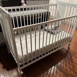 Wheelable Baby White Crib With Mattress