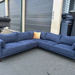 Sectional Couch 