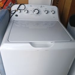 GE Washer, white 