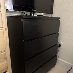 Free Dresser And 2 Night Stands