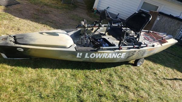 2017 hobie pro angler 14’. like new condition. camo color.