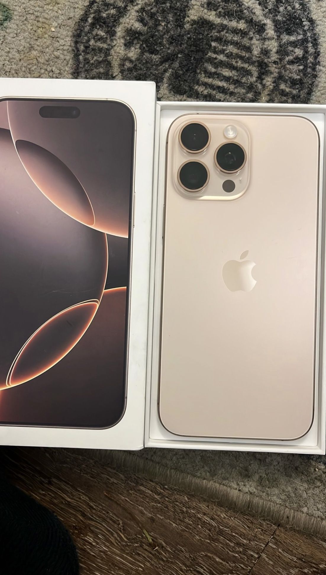 Apple iPhone 16 Pro Max 10/10 Condition AT&T / Cricket Desert Color 256gb