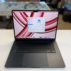 MacBook Air 15inch M3 Midnight black like New battery cycle 12